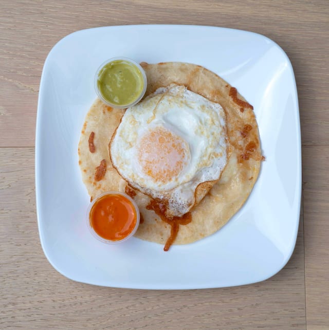 Huevo y Queso (Egg and Cheese).
