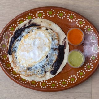 Huevo Y Frijol ( Egg and Beans)